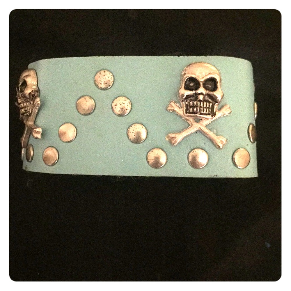 Leather Skull & Crossbones Bracelet